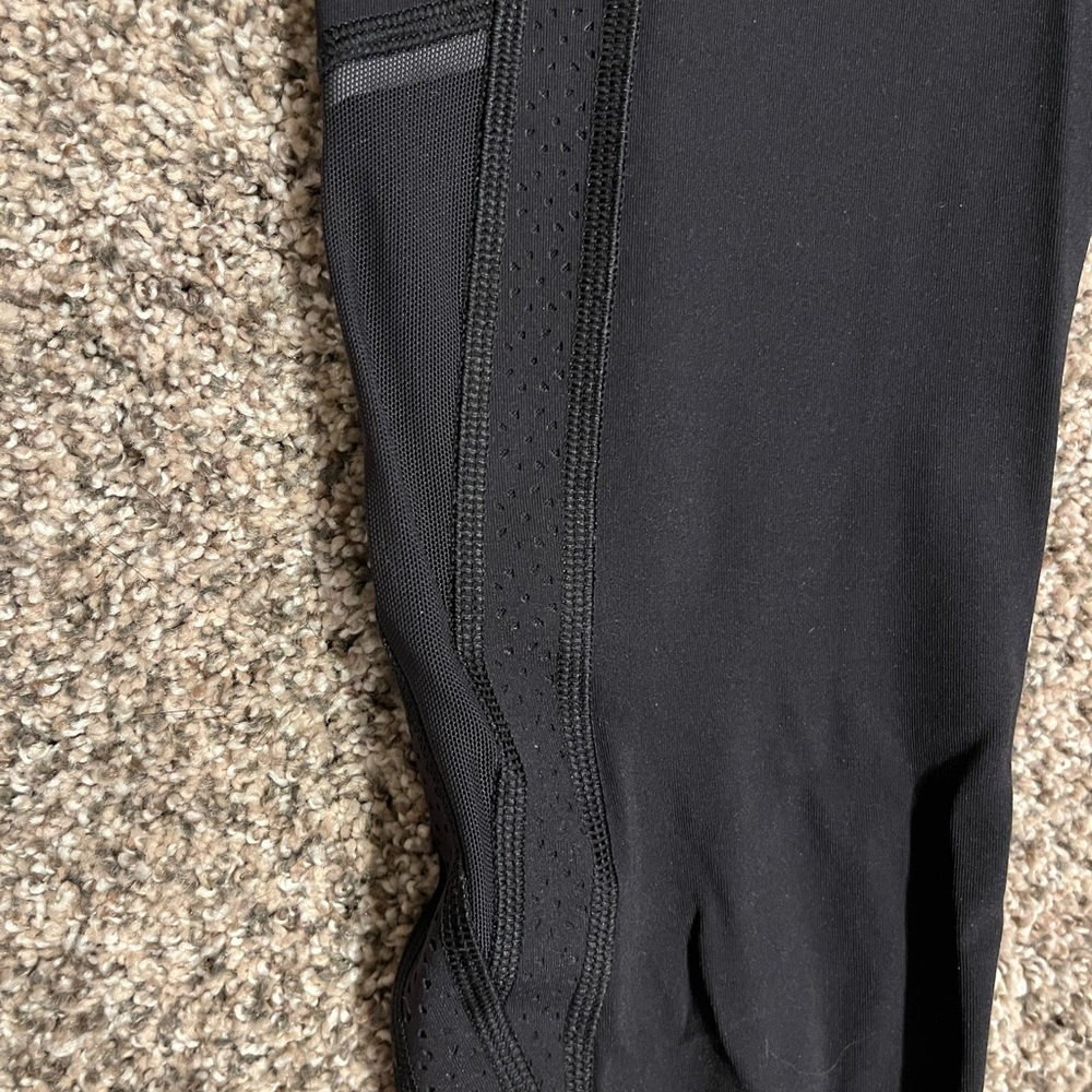 Lululemon Chase the Pace Leggings - Picture 8 of 10